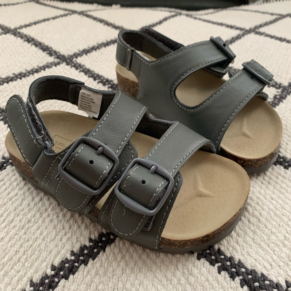 New Baby gap toddler “Birkenstock” sandal sz 7T/8T
